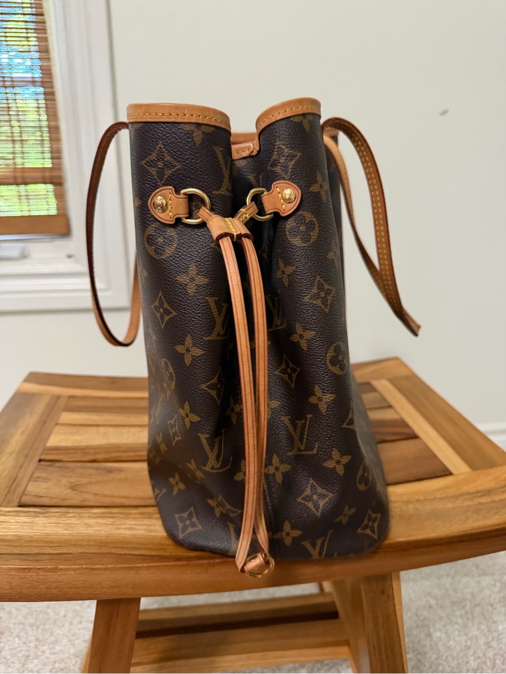 Authentic Louis Vuitton Neverfull MM Monogram + Pouch Box Dust Bag - Picture 6 of 17
